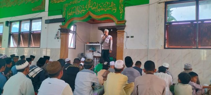 Sat Binmas Polres Kotamobagu Gelar Program Jumat Keliling di Masjid Al-Ikhlas Desa Mopusi