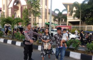 Lalu Lintas di Gereja Kristus Raja Ramai Lancar Polres Kotamobagu Kawal Ketat Ibadah Jumat Agung