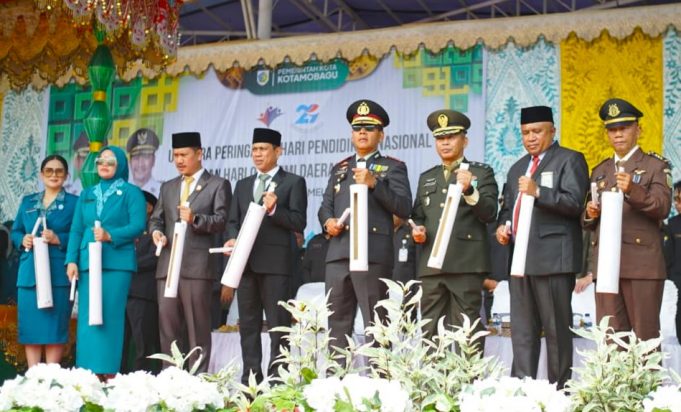Hadiri Peringatan Hardiknas, Kapolres Kotamobagu Perkuat Sinergi Bersama Forkopimda Dukung Kemajuan Pendidikan