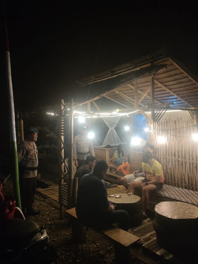 Patroli KRYD Polsek Kotamobagu Berikan Himbauan Kamtibmas di Ramadhan Camp