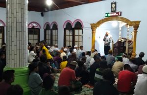 Tarwih Keliling, Da’i Polri Ajak Jamaah Masjid Al Mukhlisin Kopandakan II Jaga Kamtibmas & Pererat Silaturahmi