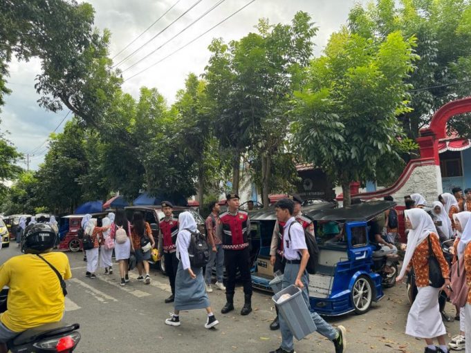 Cegah Tawuran Antar Pelajar, Tim Pantera Polres Kotamobagu Laksanakan Patroli di Sekolah-sekolah
