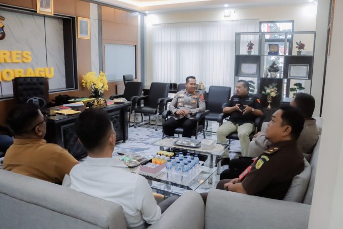 Kapolres Kotamobagu Sambut Silaturahmi Kajari, Bahas Sinergi Penegakan Hukum dan Gerakan Pangan Murah