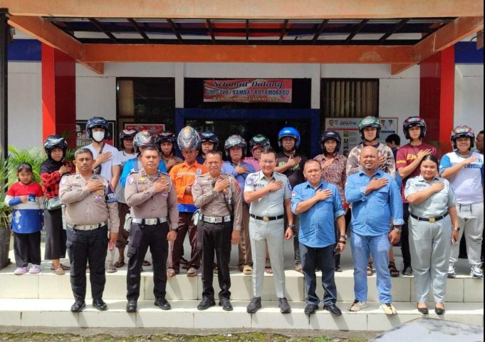 Samsat Kotamobagu Gelar Pembagian Helm Gratis dalam Rangka Hari Keselamatan Transportasi Nasional