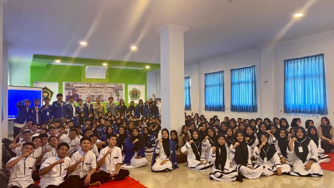 Binmas Polres Kotamobagu Beri Penyuluhan Kepemimpinan bagi Siswa MAN 1 Kotamobagu