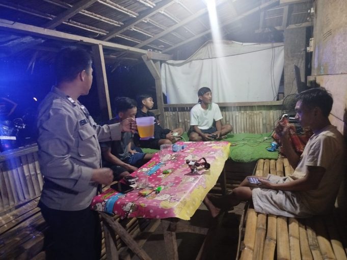 Polsek Lolayan Laksanakan Patroli KRYD, Pastikan Situasi Malam Aman dan Kondusif