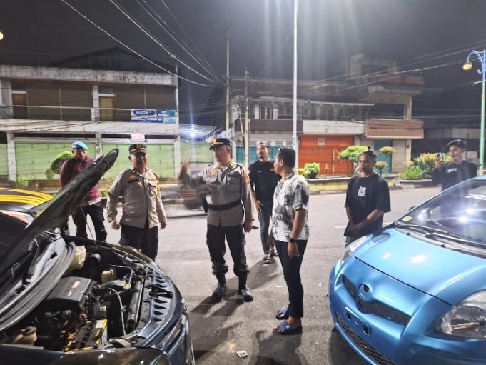 Cegah Gangguan Kamtibmas, Patroli Polres Kotamobagu Sambangi Kompleks Pertokoan Jalan Ahmad Yani