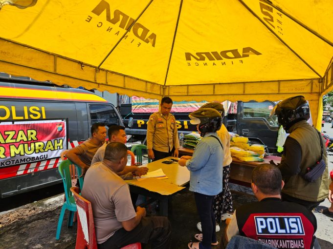 Polres Kotamobagu Gelar Gerakan Pangan Murah, 625 Kg Beras SPHP Ludes Terjual di Satu Titik!
