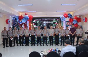 Penuh Kasih dan Kebersamaan, Kapolres Kotamobagu Hadiri Natal Pohon Terang Keluarga Besar Polres