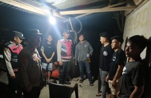 KRYD Malam Polsek Lolayan Sita Cap Tikus, Pesta Miras Dibubarkan Kondusif Tetap Aman