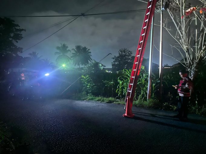 Respon Cepat Laporan Warga, Personel Polsek Kotamobagu Amankan Lokasi Kabel Terbakar di Pertigaan Cempaka