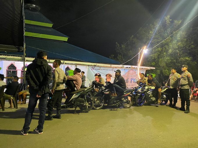 Jaga Kondusivitas Desa, Personel Polsek Passi Sisir Lokasi Rawan dan ‘Sterilkan’ Tongkrongan Pemuda