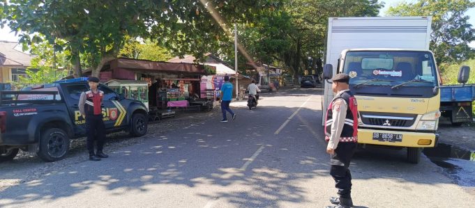 Cegah Antrean Panjang, Tim Presisi Pantera Polres Kotamobagu ‘Pasang Badan’ Amankan Arus Lalu Lintas di SPBU Mongkonai