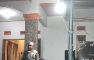 Sentuh Hati Jemaah, Da’i Polri Polres Kotamobagu Gaungkan Pesan Kamtibmas bo Falsafah Luhur di Takziah Alm. Aiptu Andi Maenong