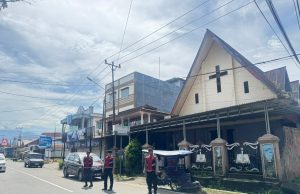 Jamin Rasa Aman Beribadah, Tim Patroli Presisi Polres Kotamobagu Kawal Ibadah di Gereja Maranata