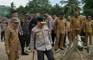 Kapolda Sulut Tinjau Lokasi Banjir Bandang di Solimandungan 2 dan Salurkan Bantuan Kemanusiaan