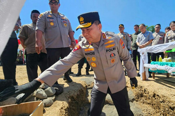 Kapolda Letakkan Batu Pertama Pembangunan Gedung Satpas Polres Minsel, Dorong Pelayanan SIM yang Modern dan Profesional