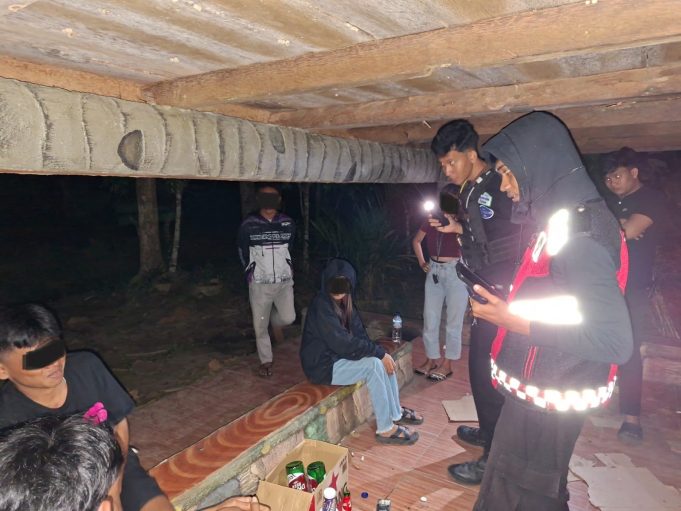 Cegah Gangguan Kamtibmas, Tim Pantera Sat Samapta Polres Kotamobagu Bubarkan Pesta Miras di Perkebunan Kopandakan