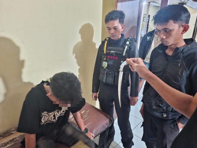 Respon Cepat Polsek Kotobagu Bersama Tim Pantera Polres Kotamobagu Tanggapi Aduan Masyarakat, Amankan Seorang Pria Pembawa Sajam