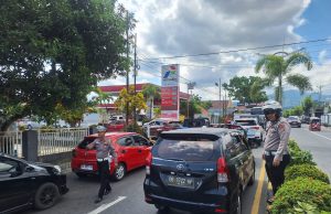 GERAK CEPAT SAT LANTAS POLRES KOTAMOBAGU TINDAK LANJUTI LAPORAN ANTREAN BBM DI SPBU MATALI