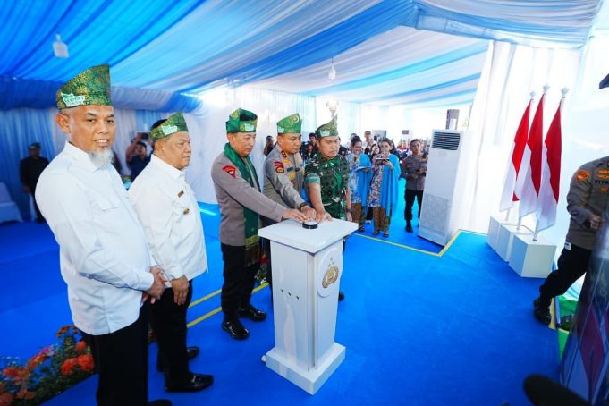 Resmikan 80 Jembatan Merah Putih Presisi di Riau, Kapolri: Permudah Anak Sekolah-Masyarakat