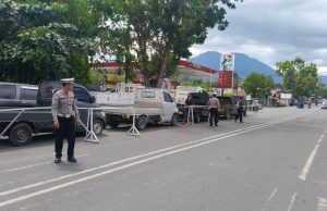 Antrean Solar Mengular, Kanit Turjawali Ipda Nurdianto Pimpin Langsung Pengaturan Jalur SPBU Kotobangon