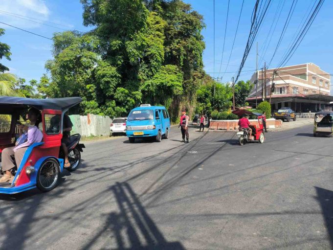 Sigap di Titik Rawan Kemacetan, Tim Pantera Polres Kotamobagu Hadir Pastikan Arus Lalu Lintas Tetap Lancar
