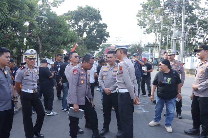 Dampingi Tim TAA Korlantas Polri, Polres Kotamobagu Olah TKP dan Identifikasi Kendaraan Insiden Drag Race di Upai