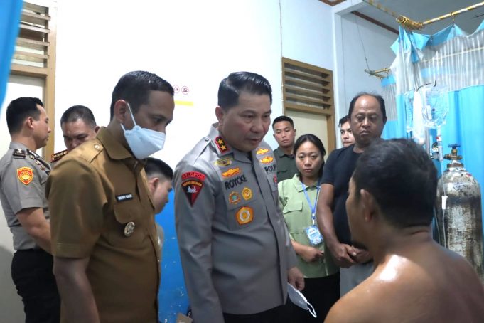 Bergandengan Tangan Usap Duka Korban Drag Race, Kapolda Sulut Didampingi Kapolres Kotamobagu dan Forkopimda Sambangi RS Monompia