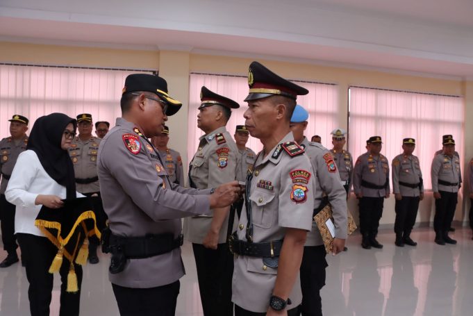 Guna Optimalisasi Sarana dan Prasarana Operasional, Kapolres Kotamobagu Pimpin Upacara Sertijab Kabag Log