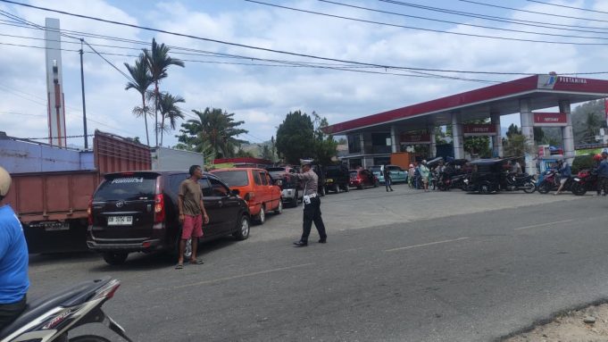 Cegah Antrean Panjang! Satlantas Polres Kotamobagu Imbau Pengendara Tertib, Arus Lalu Lintas Tetap Lancar