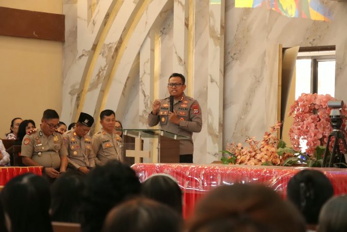 Kapolres Abdul Kholik Masuk Gereja, Bawa Pesan Damai: Bersama Warga dalam Minggu Kasih